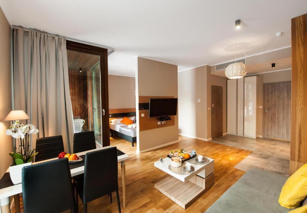 Deluxe Apartments Free Parking Warsaw Exterior photo